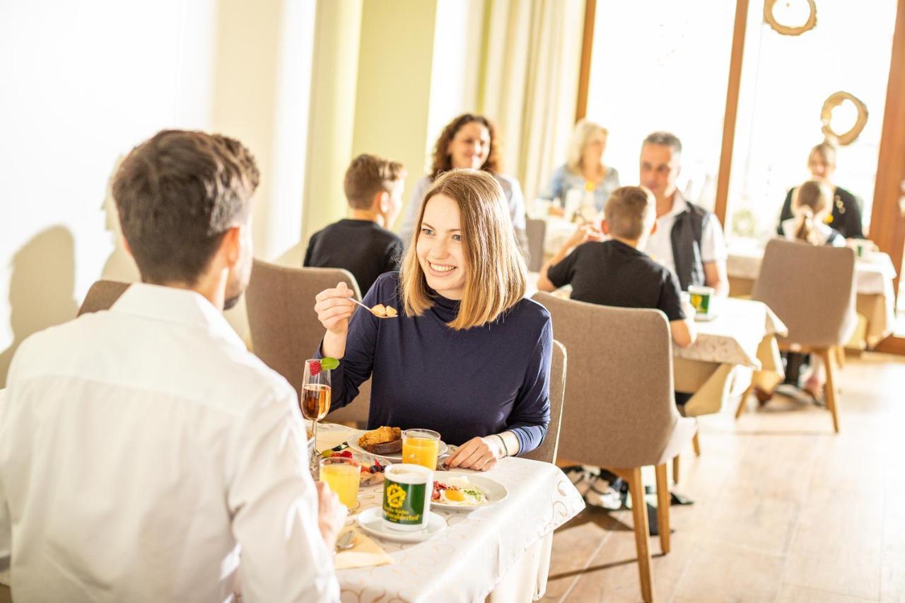 Hotel Moenichwalderhof Monichwald Екстер'єр фото